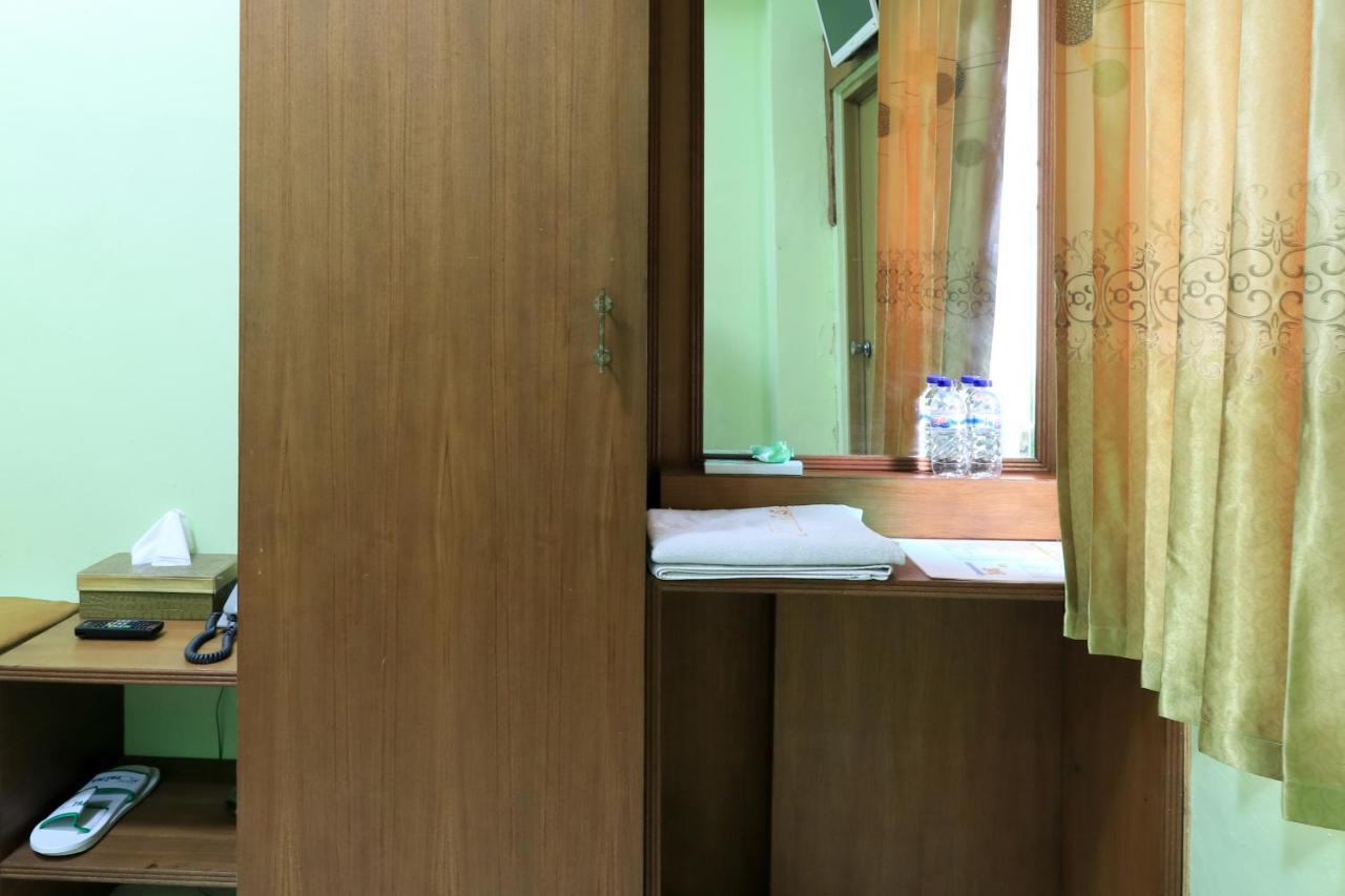 Hotel Prisma Sidoarjo Exterior foto